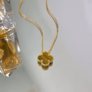 van cleef & arpels necklace