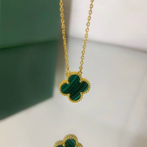 van cleef & arpels necklace malachite