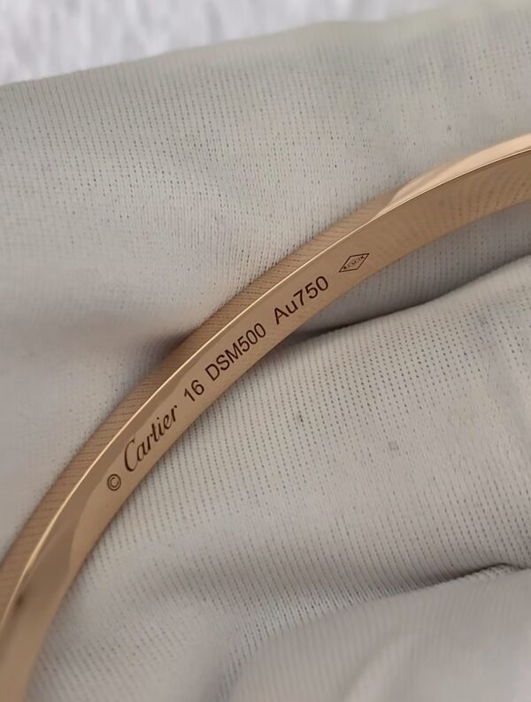 Screenshot Cartier Love Bracelet Narrow version Full Paved