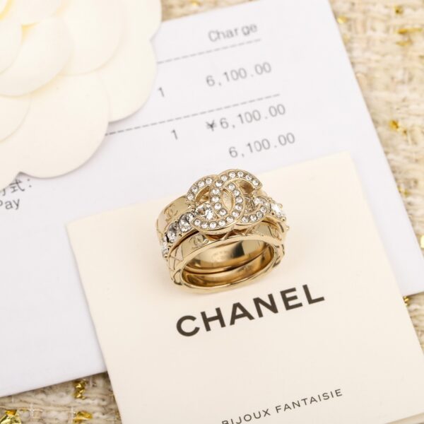 CHANEL 25P Rhinestone Crystal CC Matelassé Ring Set