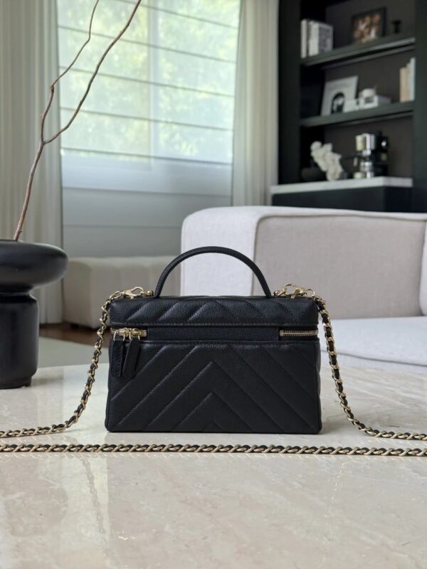 chanel vanity with chain grained shiny calfskin