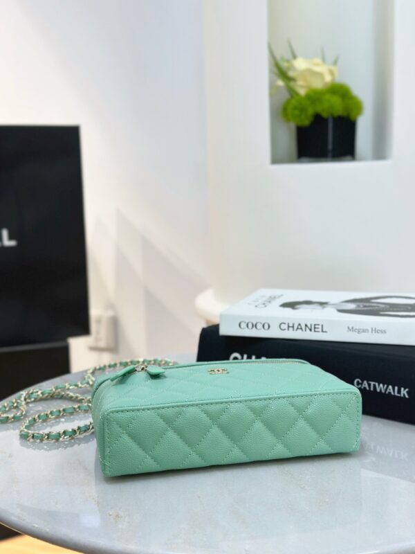 chanel vanity with chain – grained calfskin
