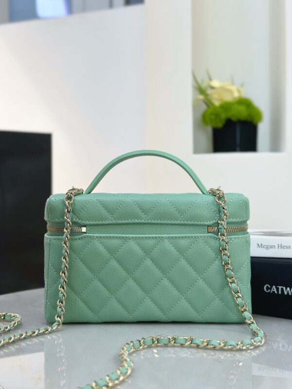chanel vanity with chain – grained calfskin