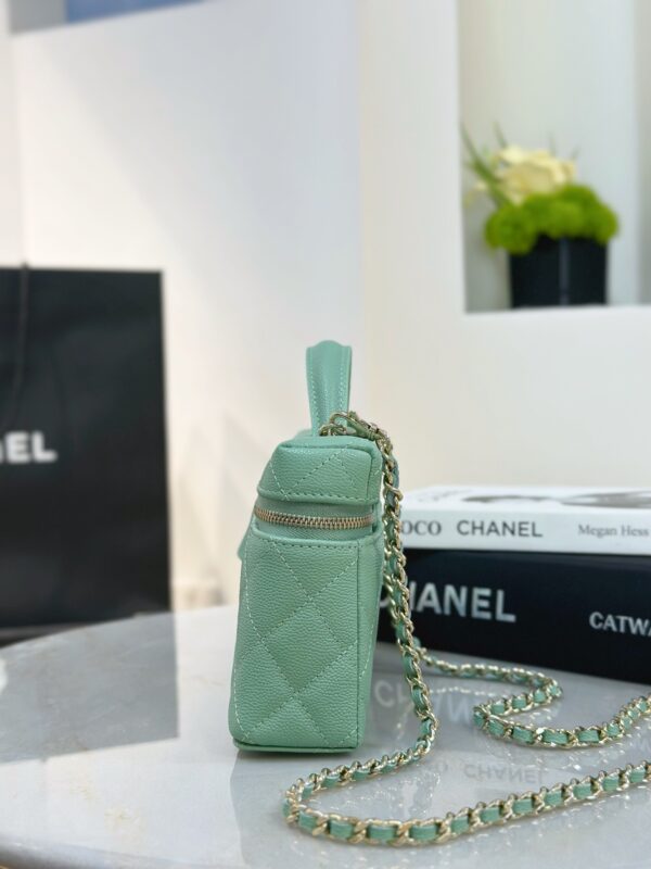 chanel vanity with chain – grained calfskin