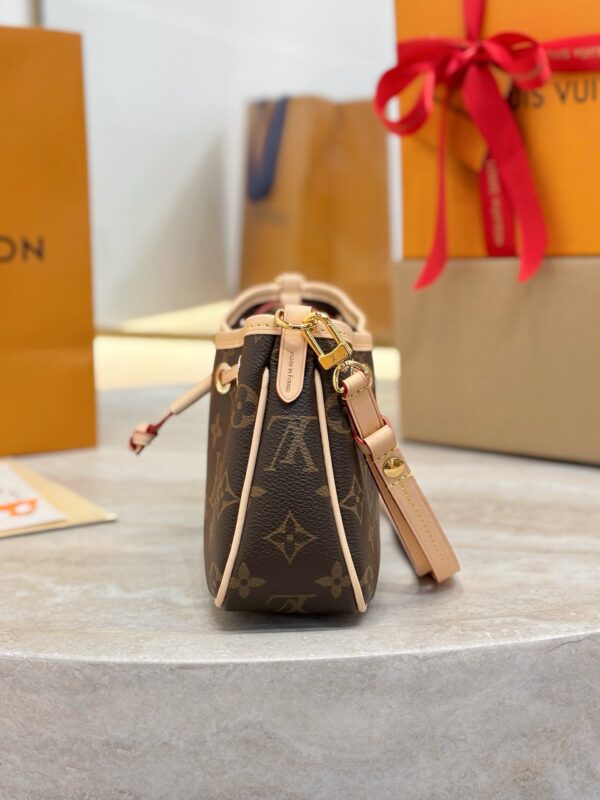 lv nano frivole m29537