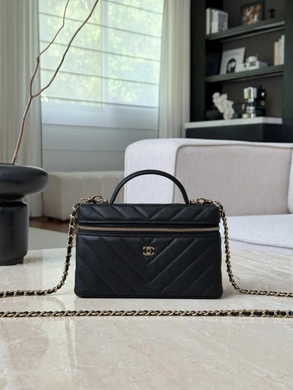 chanel vanity with chain grained shiny calfskin