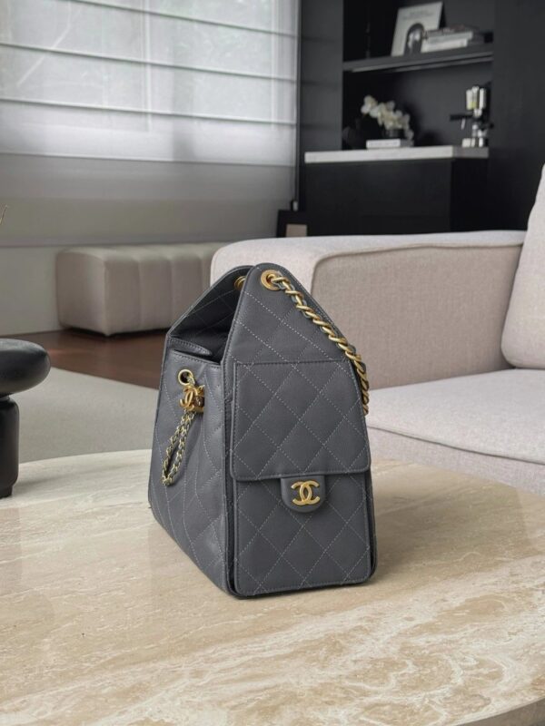 chanel 25bag caviar leather in dark grey