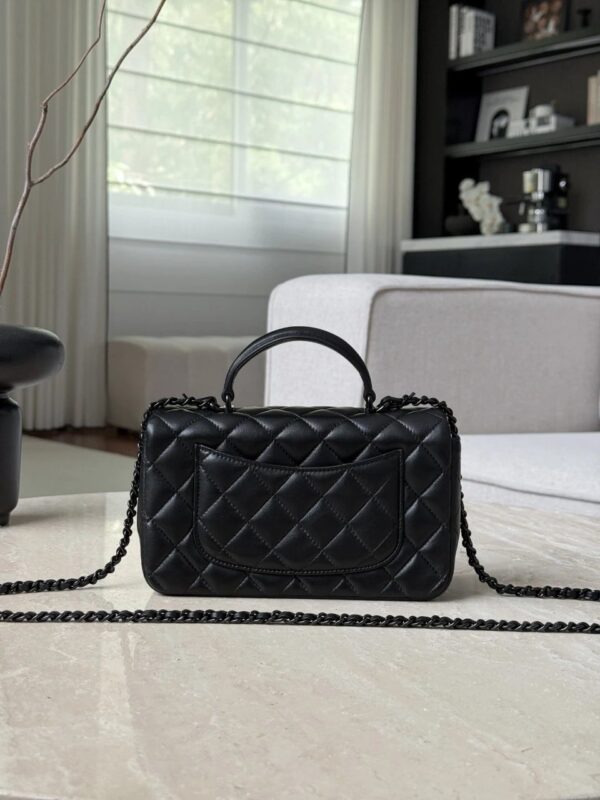 chanel 22 mini flap bag with top handle lambskin soblack
