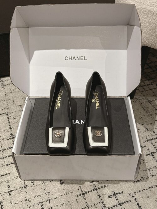 chanel pumps lambskin