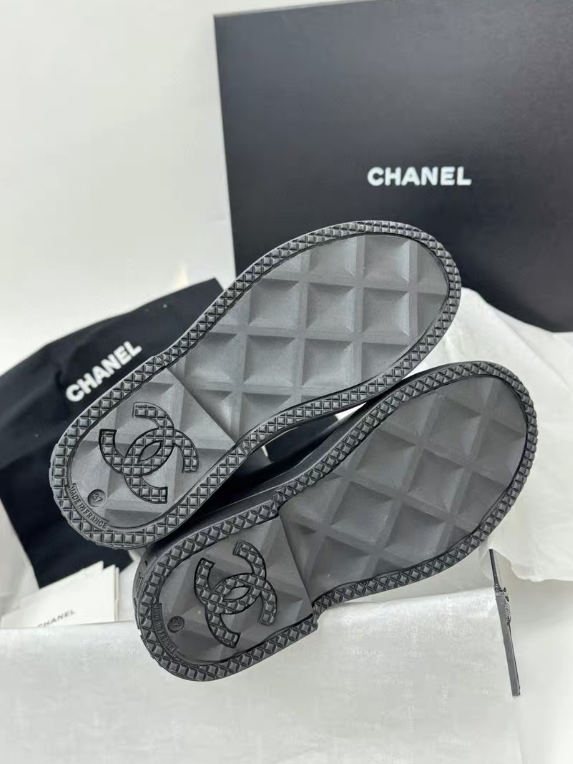 Screenshot CHANEL Rain Wellington Rubber Boots - 图片 5