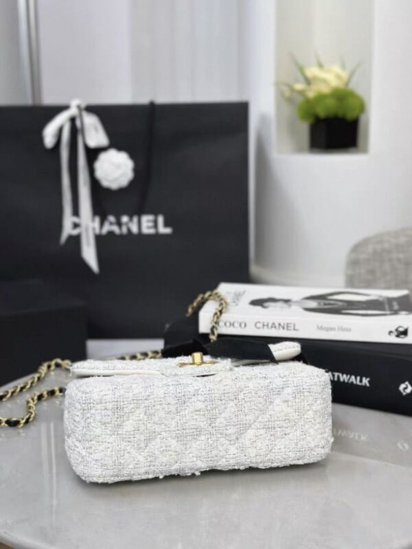 CHANEL Mini flap bag with top handle Tweed ,Silk