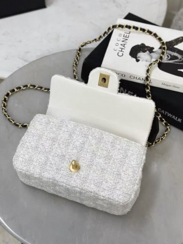 CHANEL Mini flap bag with top handle Tweed ,Silk