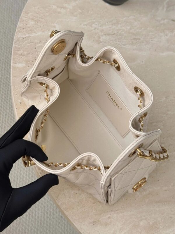 CHANEL 25 Hobo Bag Calfskin in Cream