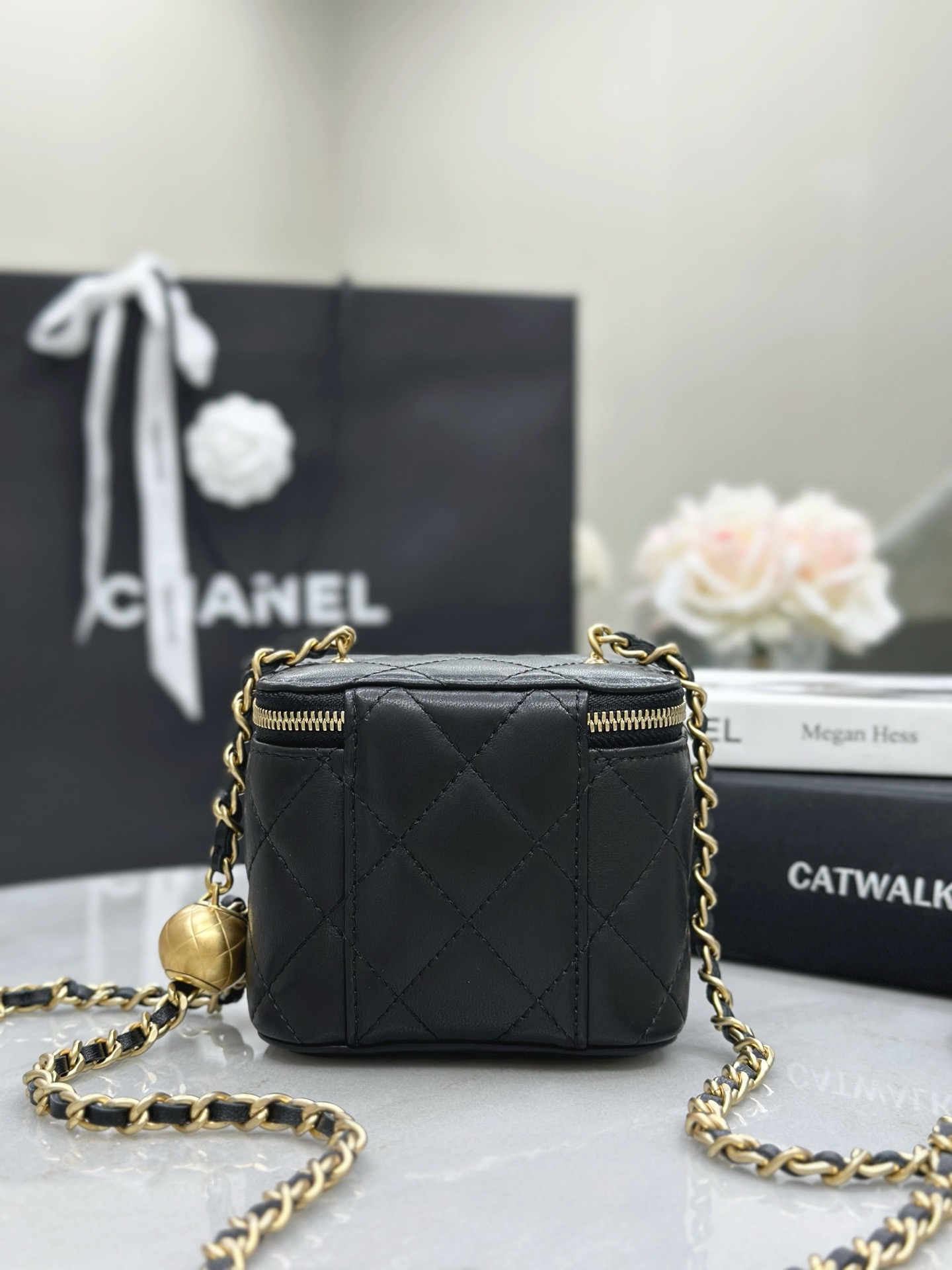 IMG_0579 CHANEL 24K Lambskin MINI Vanity Bag - 图片 3