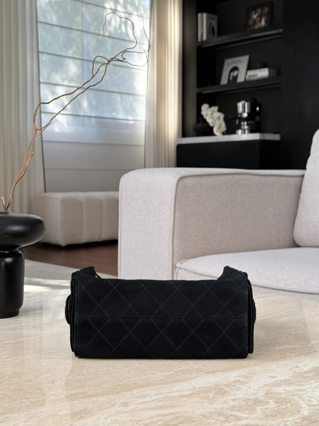 IMG_0609 CHANEL 25 Hobo Bag Suede in black - 图片 5