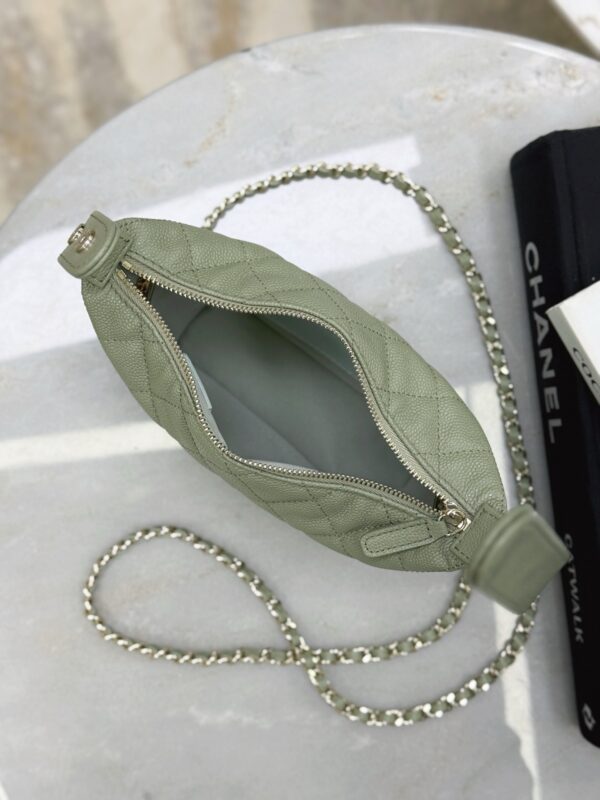 CHANEL 25B Handbag