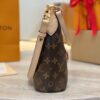 LV Line-Up BB  M28423