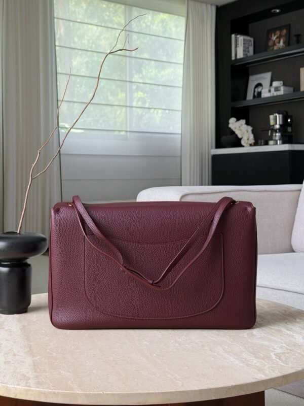 CHANEL Maxi Flap Bag Grained Calfskin In Burgundy