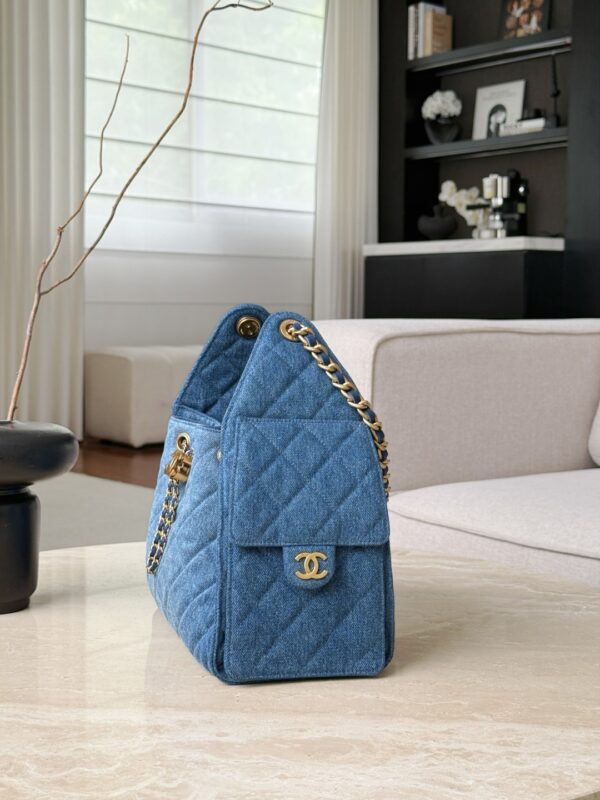 CHANEL 26P 25Bag Dark Wash Denim Blue