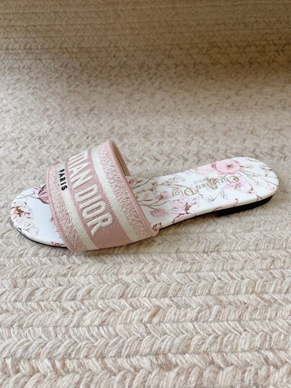 dior dway slide rose des vents millefiori motif