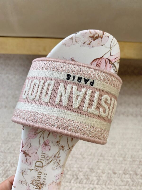 dior dway slide rose des vents millefiori motif