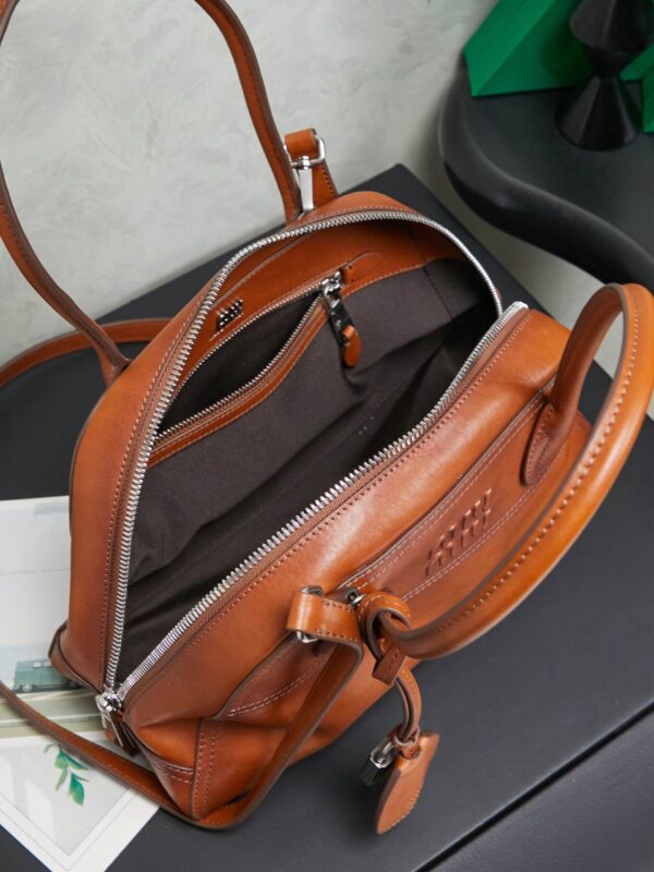 MIUMIU Vivant Leather bag