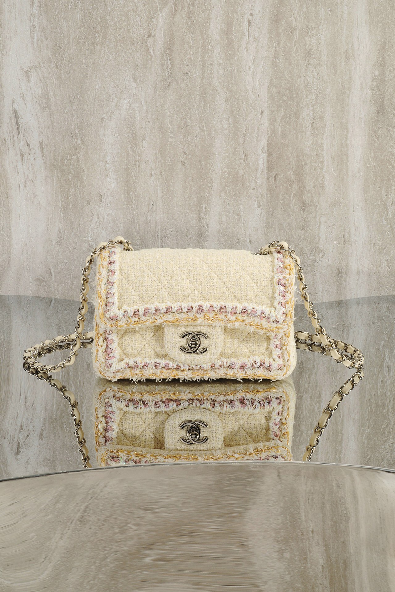 IMG_1299 CHANEL MINI Classic Handbag Tweed Light Yellow - 图片 2