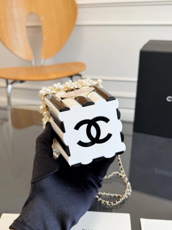 CHANEL POPCORN MINAUDIERE