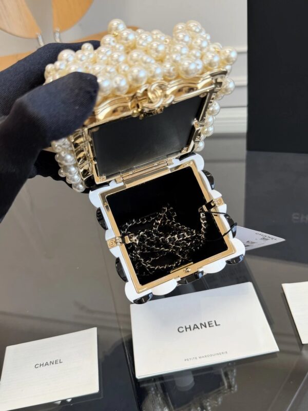 CHANEL POPCORN MINAUDIERE