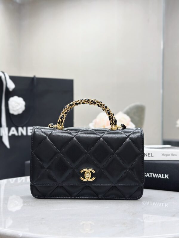 CHANEL Wallet On Chain Shiny Lambskin