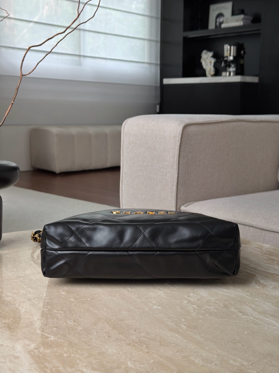 IMG_1446 CHANEL Shiny Calfskin Quilted 22bag Black - 图片 5