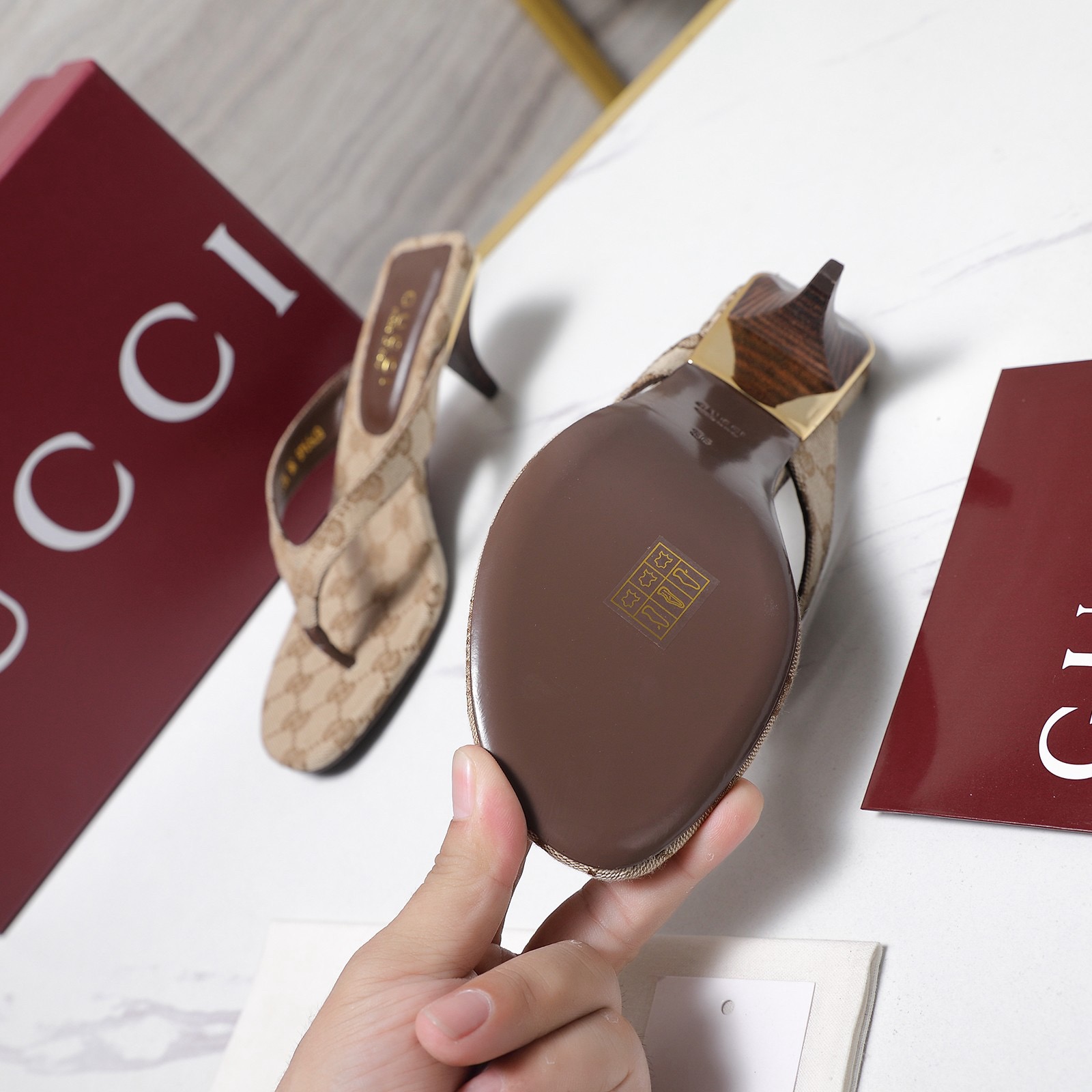 IMG_1491 GUCCI Vuttoria thong in sand and brown GG canvas - 图片 6