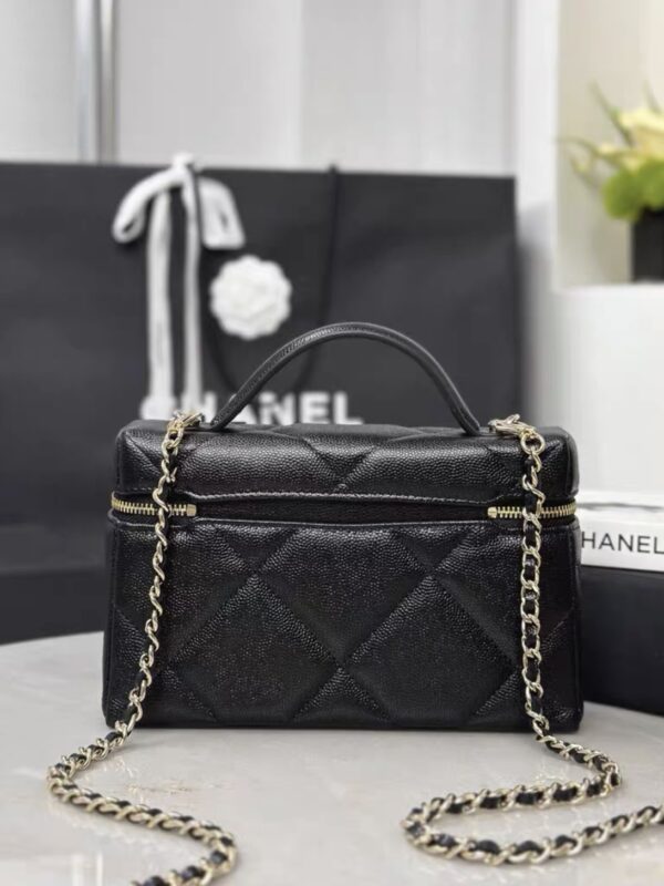 CHANEL 25K Vanity with chain – Grained calfskin