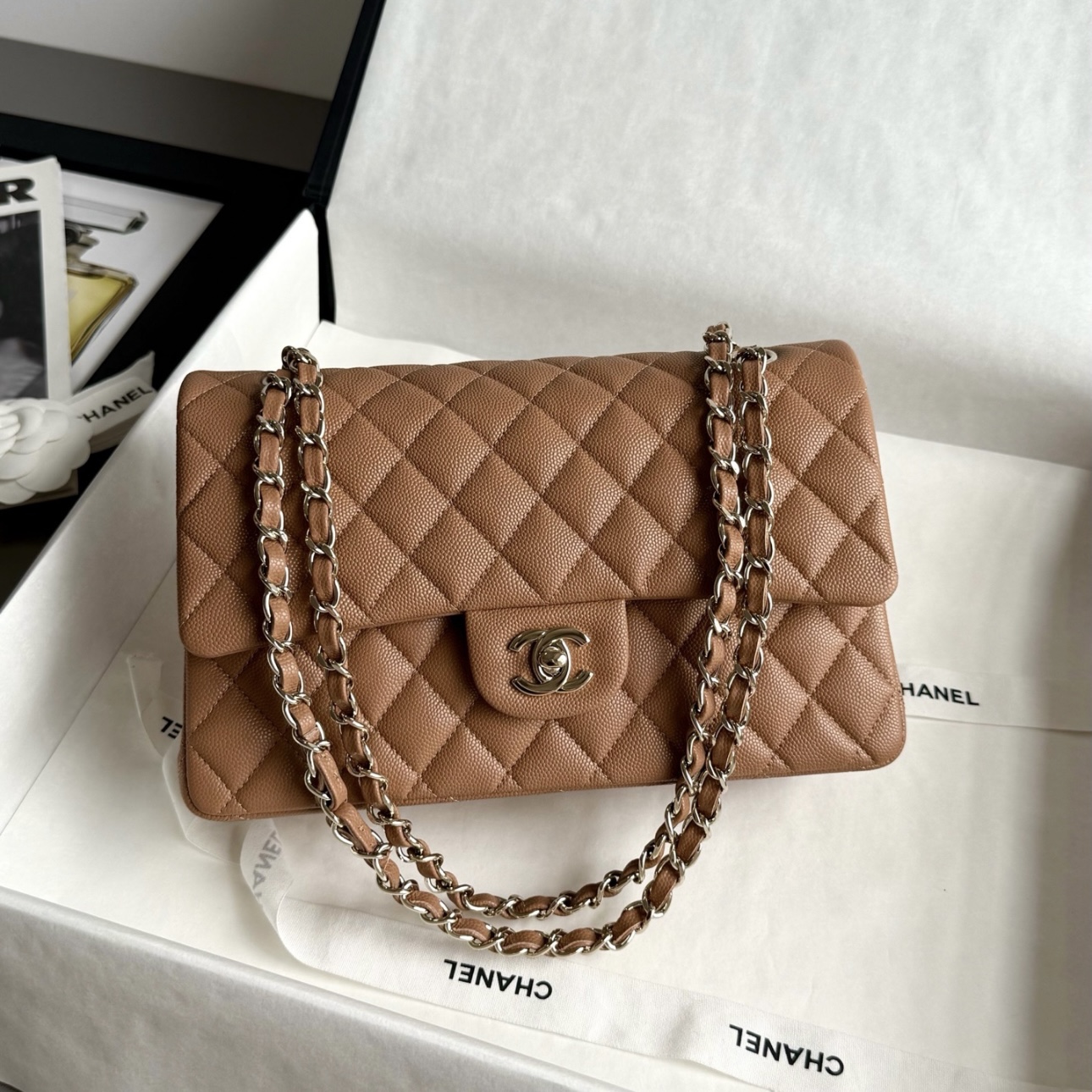 Screenshot CHANEL Caramel Classique Flap Medium Handbag Caviar Leather - 图片 2