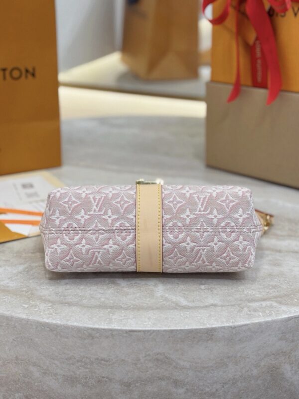 LV Pochette Mia Other Monogram Canvas M2A382