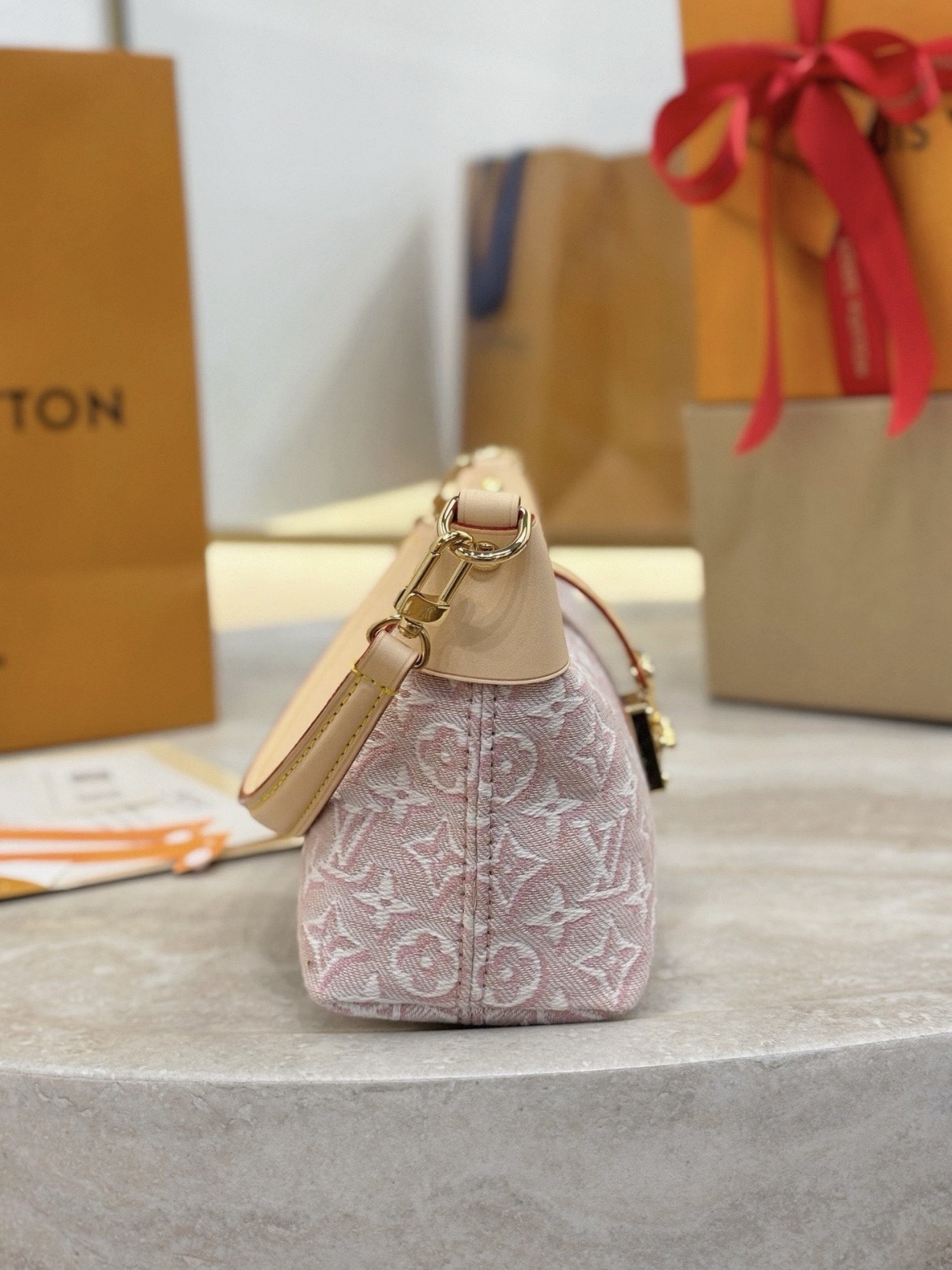 Screenshot LV Pochette Mia Other Monogram Canvas M2A382 - 图片 4