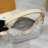 LV POCHETTE HILLS M29879