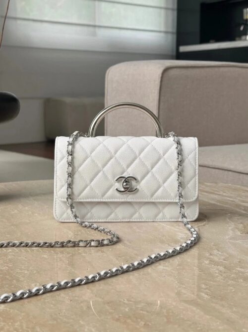 chanel clutch with chain handle bag