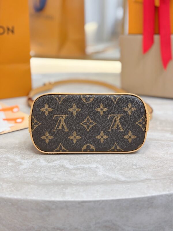 LV Alma BB M82717