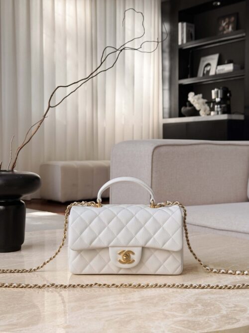 chanel classic flap bag in quilted caviar calfskin