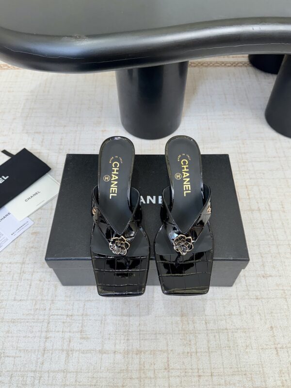 CHANEL Crocodile Embossed Patent Calfskin Mules