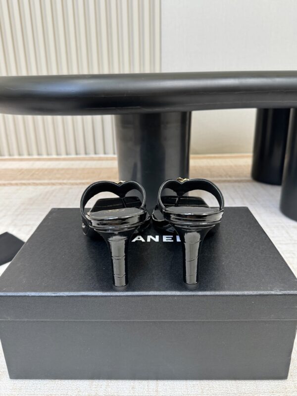 CHANEL Crocodile Embossed Patent Calfskin Mules