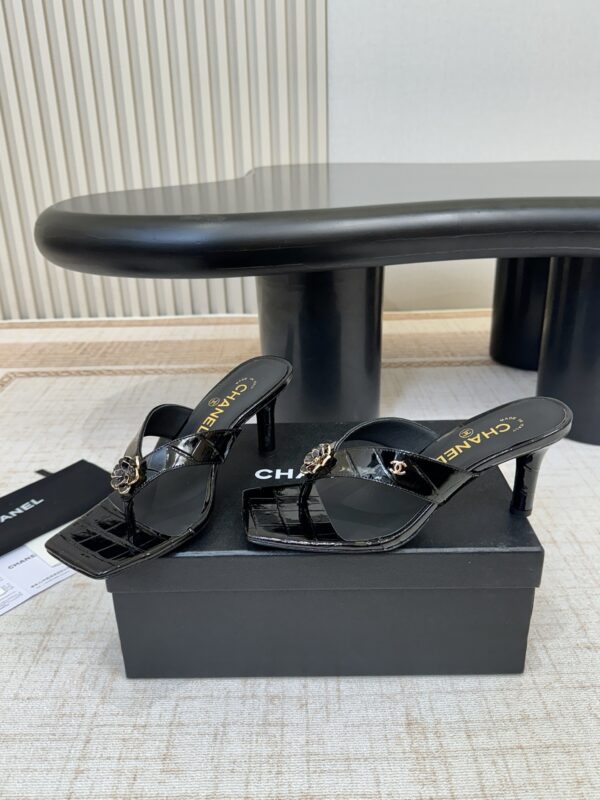 CHANEL Crocodile Embossed Patent Calfskin Mules