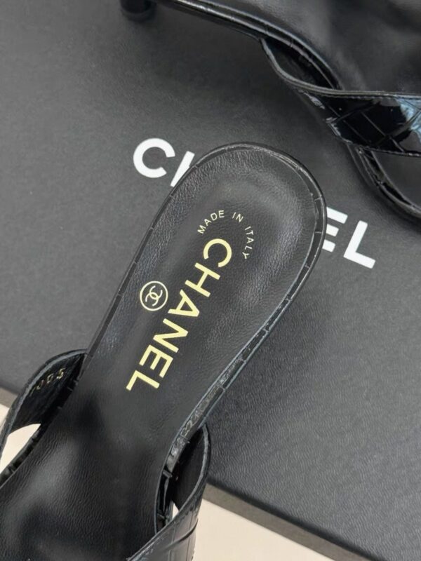 CHANEL Crocodile Embossed Patent Calfskin Mules