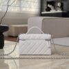 chanel vanity with chain strass star