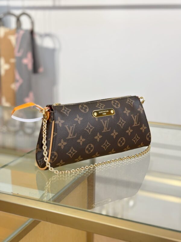 LV Pochette EVA M13567