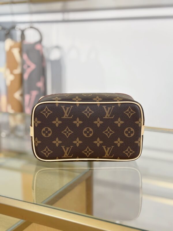 LV Cruiser M15350