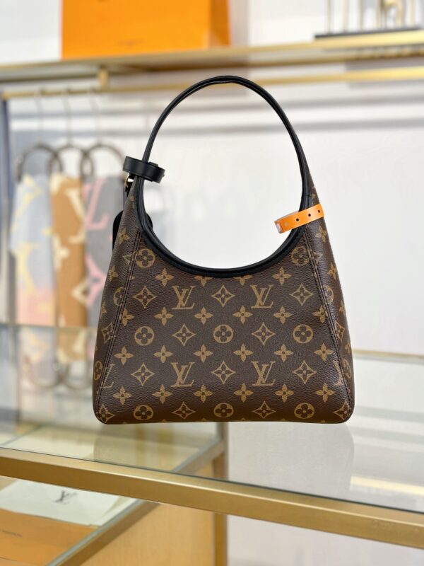 LV The Drop Hobo Small M12940