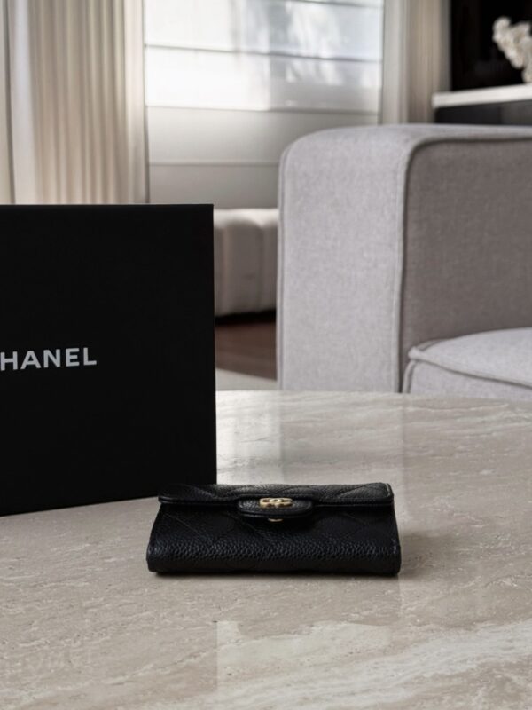 CHANEL Classic Small Flap Wallet