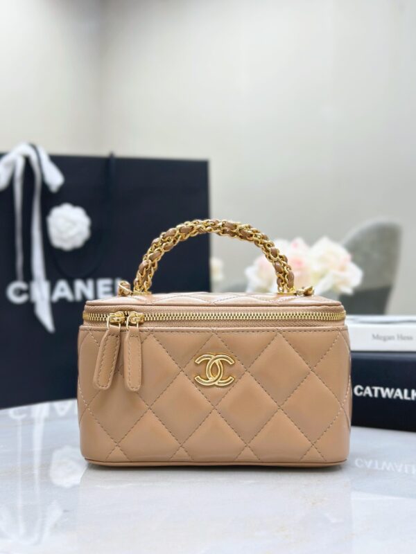 CHANEL 24B Handle Vanity Bag